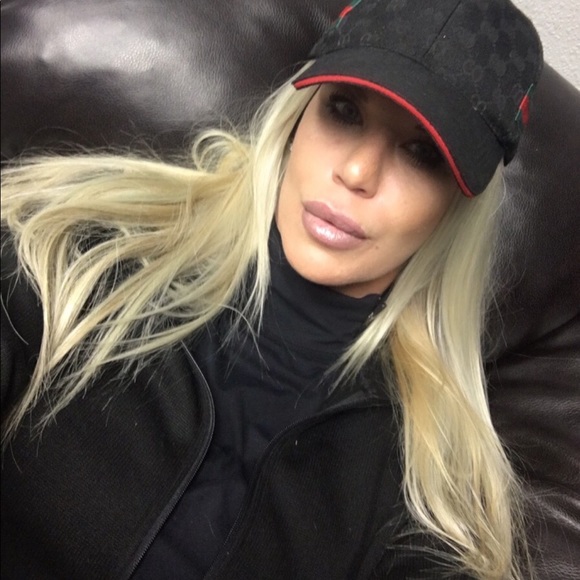 🖤🖤Poshmark Ambassador 🖤🖤 - Picture 2 of 5